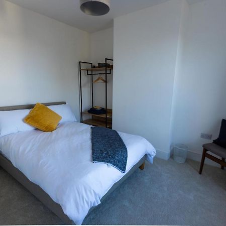Apartamento Amazing New 3 Double Bed House In Staple Hill! Bristol Exterior foto